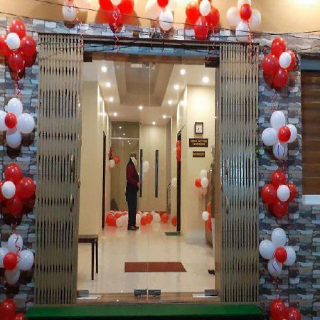 Hotel Artika Inn Varanasi Exterior photo